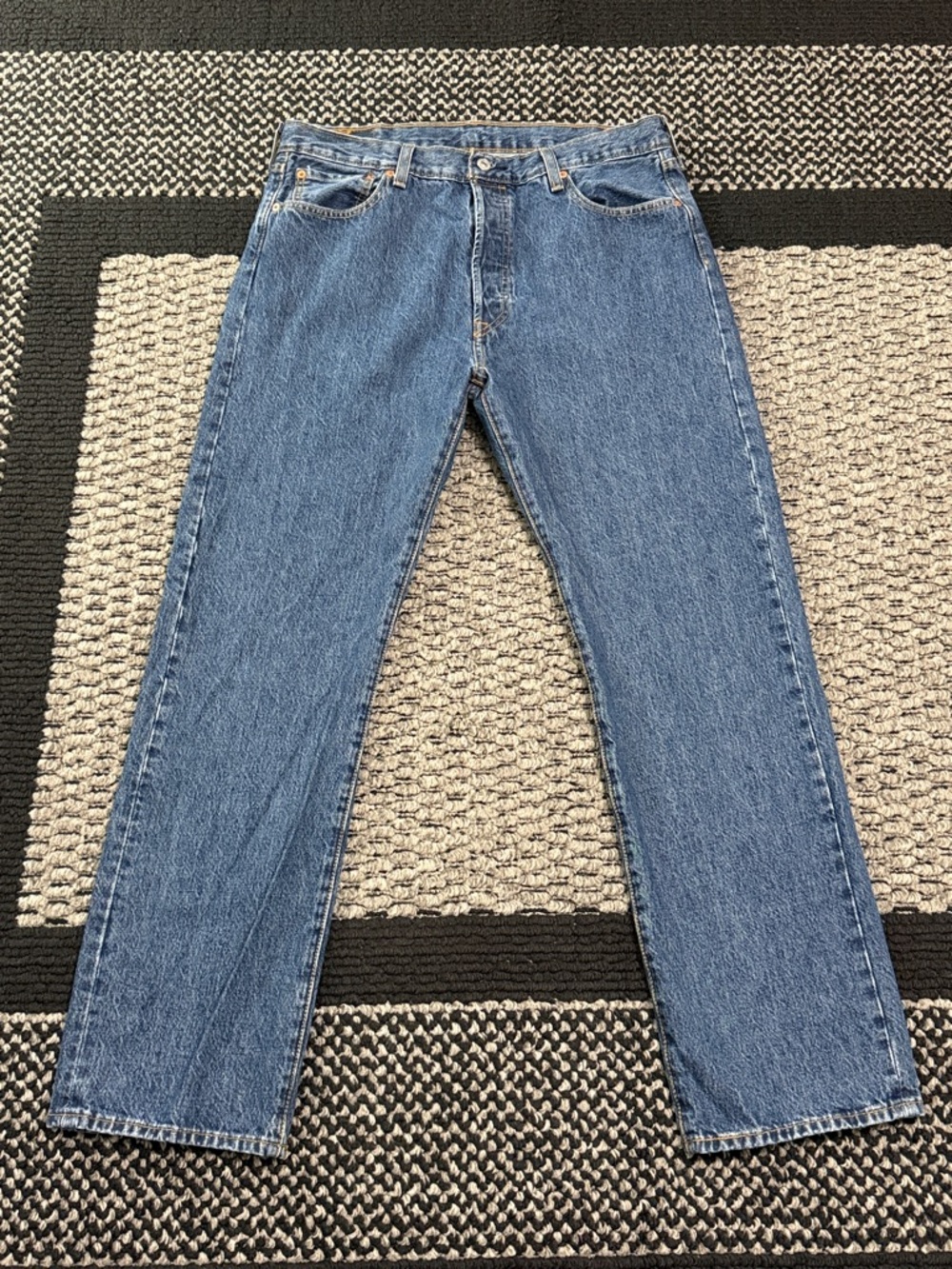 Levi’s 501 Jeans Men’s 36 Straight Leg Button Fly Classic Denim